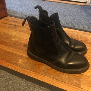 Chelsea boots